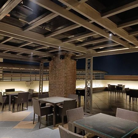 Clarks Inn Express, Dehradun Eksteriør bilde
