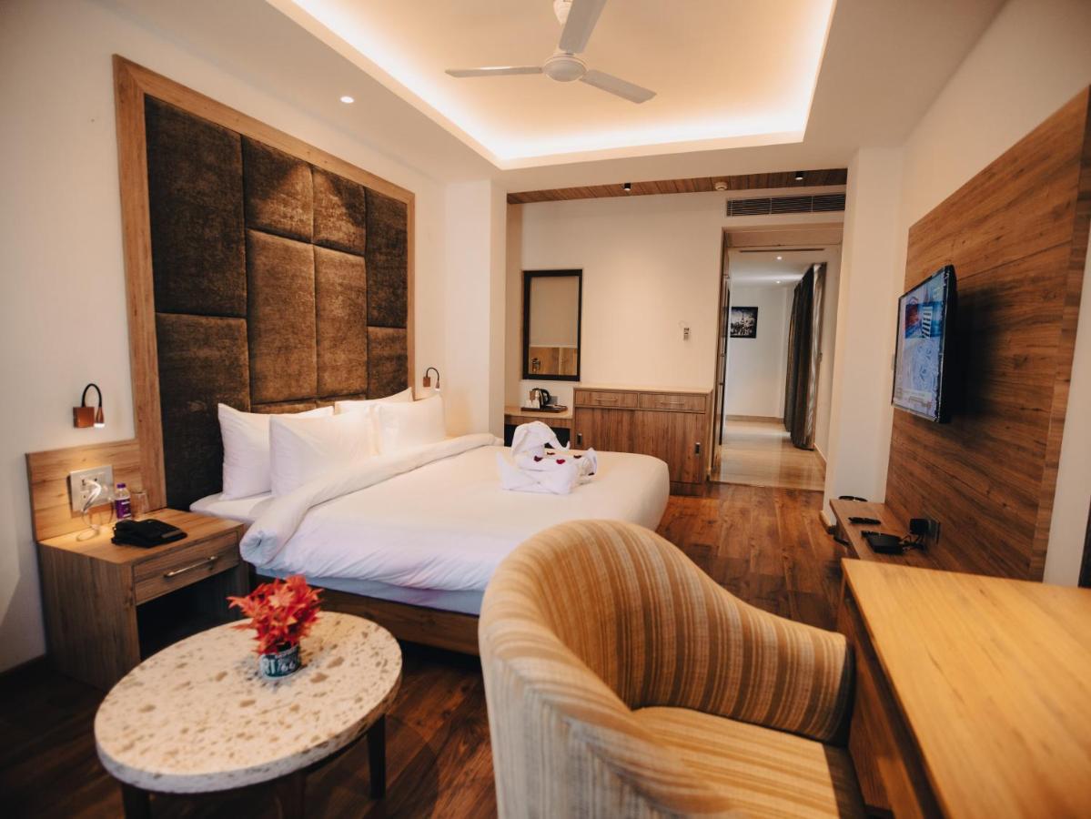 Clarks Inn Express, Dehradun Eksteriør bilde