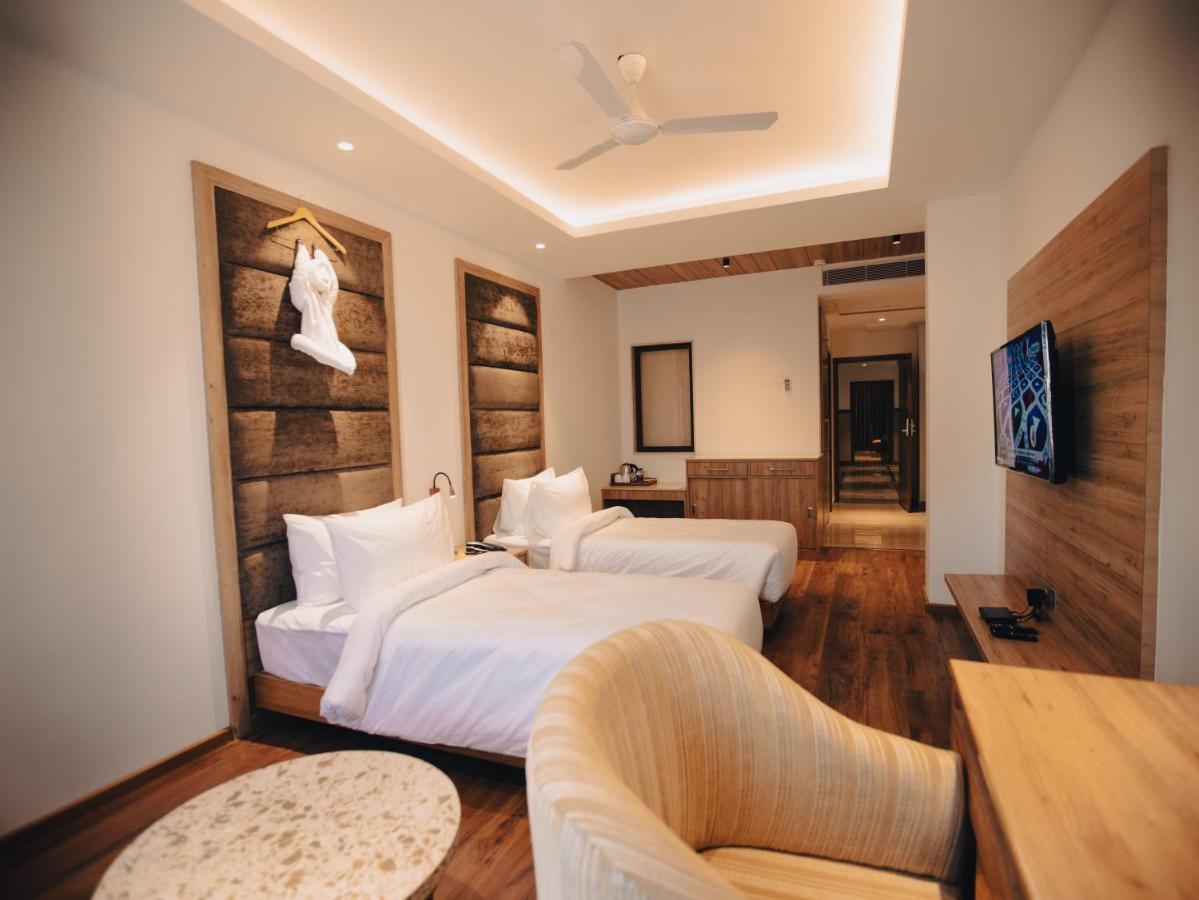Clarks Inn Express, Dehradun Eksteriør bilde