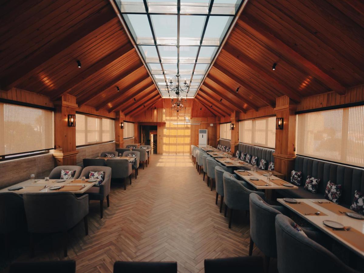 Clarks Inn Express, Dehradun Eksteriør bilde