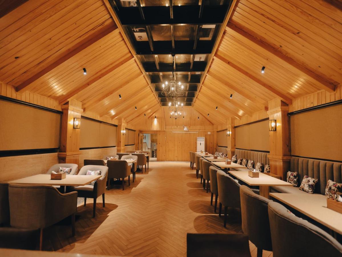 Clarks Inn Express, Dehradun Eksteriør bilde